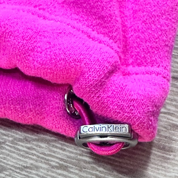 Calvin Klein Performance Hot Pink Cropped 1/4 Zip - Picture 7 of 14